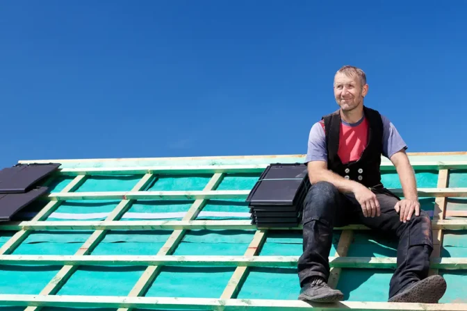 Mehr Azubis, mehr Zukunft: Dachdeckerhandwerk wächst weiter