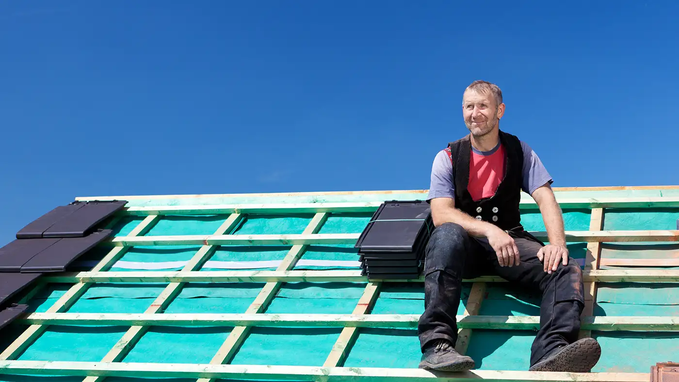 Mehr Azubis, mehr Zukunft: Dachdeckerhandwerk wächst weiter